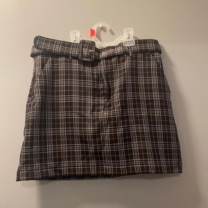 Forever 21 Size L Plaid skirt with belt and pockets NWT